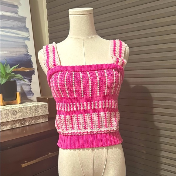 NWOT Woman's Lush Pink & White Stripe Sweater Tank Top. Size Small - Picture 1 of 6